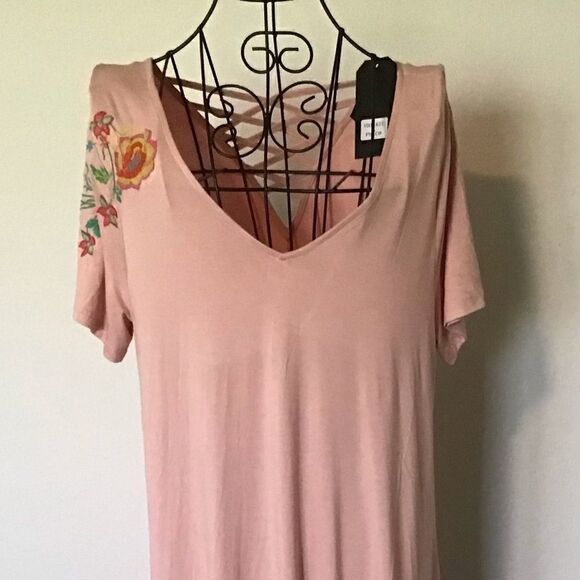 Very J Pink Embroidered Shift Dress NWT - Picture 7 of 7